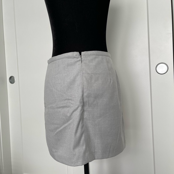 4𝒇𝒐𝒓$50 BANANA REPUBLIC pencil skirt gray with fron pattern Size6P - Picture 5 of 11